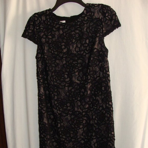 SUZI CHIN for MAGGY BOUTIQUE Black CAP Sleeve LACE Cocktail DRESS LBD Sz 4 - Picture 1 of 7